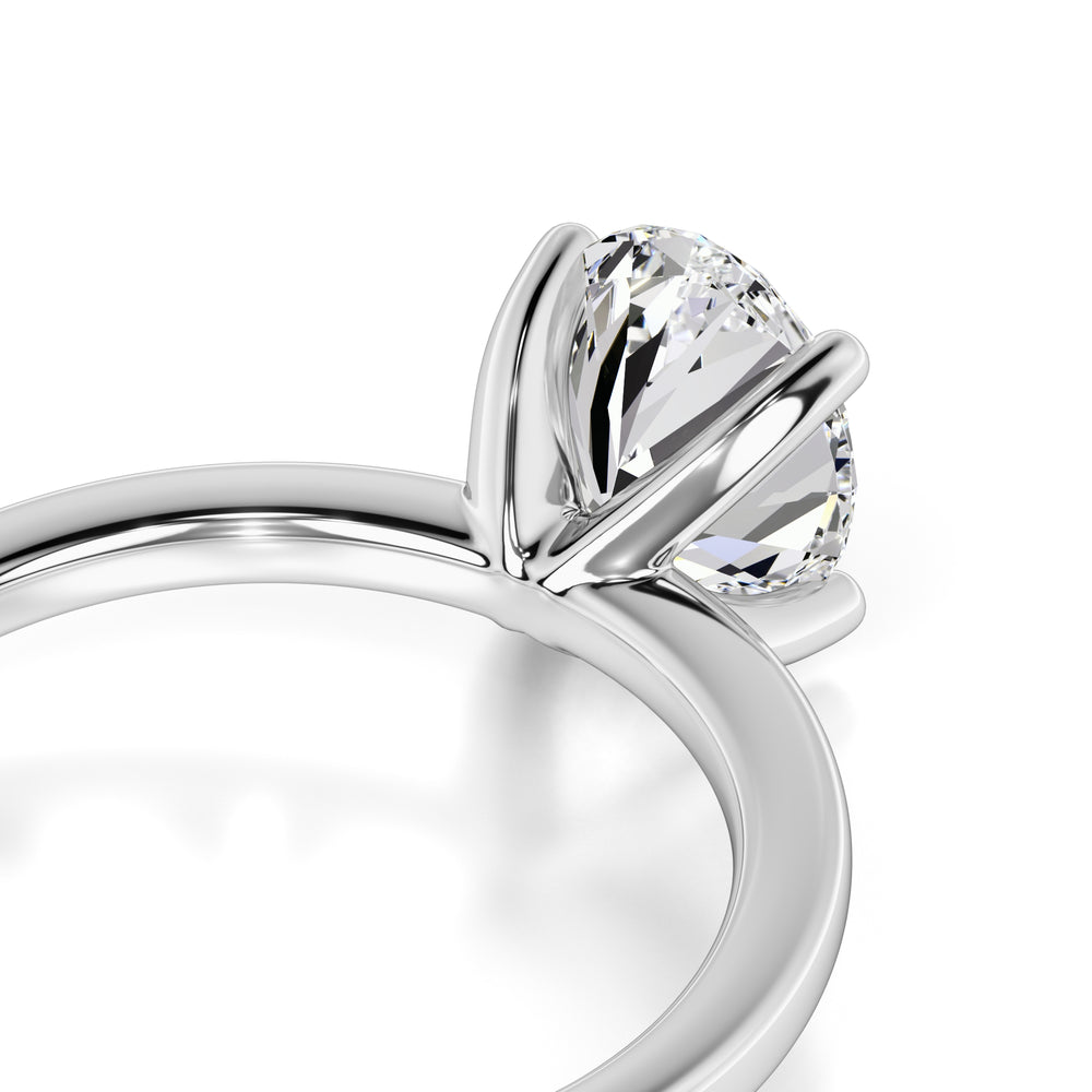Emilia Moissanite Ring | White Gold | 2